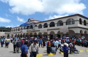 Empresas ya no quieren abastecer a municipio de Oxchuc
