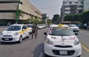 Taxistas rechazan incremento en el costo del tarjetón