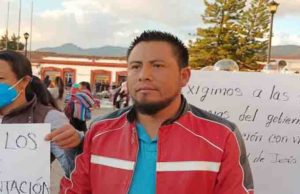 Retienen a maestro en educación indígena en SCLC