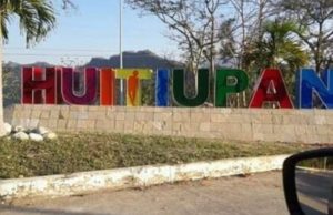 Atacan a cuchilladas a hombre en pleno centro de Huitiupán