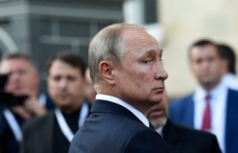 Senado ruso autoriza a Vladimir Putin usar la fuerza militar en el extranjero