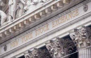 La Bolsa de Nueva York para temporalmente las operaciones de empresas con sede en Rusia