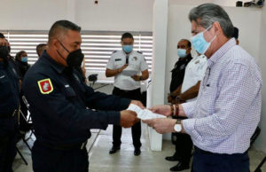 Reconocen a elementos de seguridad pública en Tuxtla Gutiérrez