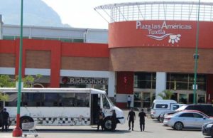 Hieren y asaltan a Cuentahabiente dentro de banco en plaza las Américas