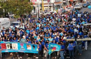 Marcha para sensibilizar a la población tuxtleca sobre el autismo