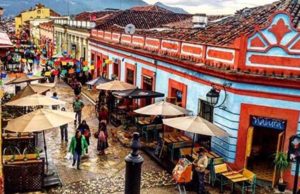 Plaza Llena en la Corrida de las Dinastías