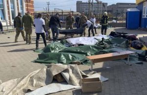 Ataque contra estación de tren en Ucrania deja al menos 35 muertos