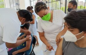 Arranca campaña de vacunación contra el Covid-19 en Tuxtla para adolescentes de 12 a 17 años