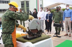 Rutilio Escandón y comandante Gilberto Martínez encabezan ceremonia de destrucción de armas de fuego