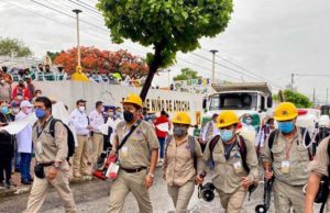 Secretario de Salud Estatal y alcalde Carlos Morales arrancan campaña de descacharramiento en Tuxtla