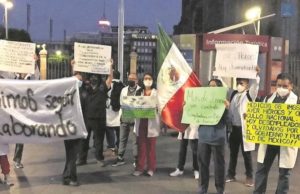 Médicos: “Nos arriesgamos en pandemia y ahora nos niegan contrato”