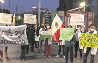 Médicos: “Nos arriesgamos en pandemia y ahora nos niegan contrato”