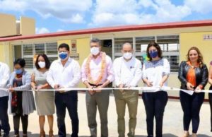En Comitán, Rutilio inaugura obras educativas
