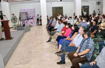 Inaugura Carlos Morales los foros “Voces del Sabinal”