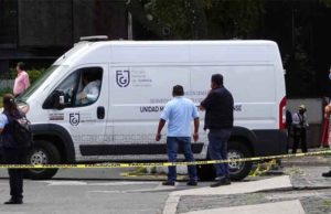 Desalojaron Facultad de Medicina de la UNAM: un alumno falleció tras lanzarse de un edificio
