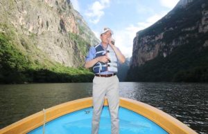 Supervisa Rutilio Escandón limpieza del Cañón del Sumidero
