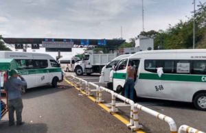 Bloquean tramo carretero San Cristóbal-Chiapa de Corzo