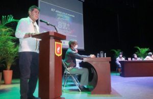 Felicita Carlos Morales a Alcohólicos Anónimos Tuxtla por su 87º aniversario