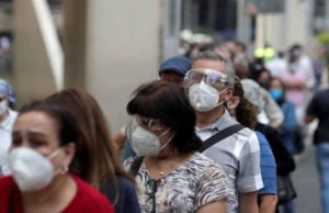 México registra aumento de casos de covid-19 y las autoridades dicen que no subieron las muertes