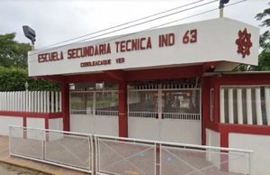 Sujetos armados ingresan a secundaria en Veracruz y desatan pánico