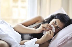 Cómo distinguir los síntomas del resfrío, la gripe y el COVID