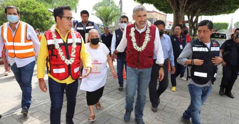 Supervisan avance del mercado de Berriozábal