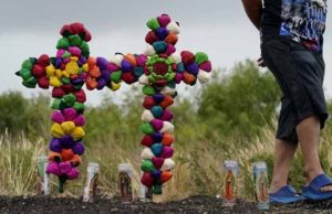 Se eleva a 27 los mexicanos muertos tras ser abandonados en un tráiler en Texas