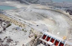 Sequía en Nuevo León acaba hasta con el agua embotellada de Monterrey