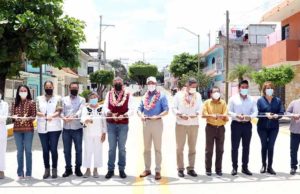 Rutilio Escandón beneficia con pavimentación de calles a las colonias Xamaipak Popular y Borges