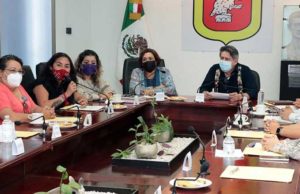 Carlos Morales Vázquez, toma protesta al Consejo Editorial “Tuxtlecas haciendo historias, Mujeres Transformando la Ciudad”