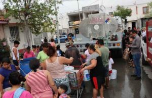 AMLO firma decreto para garantizar abasto de agua en Nuevo León