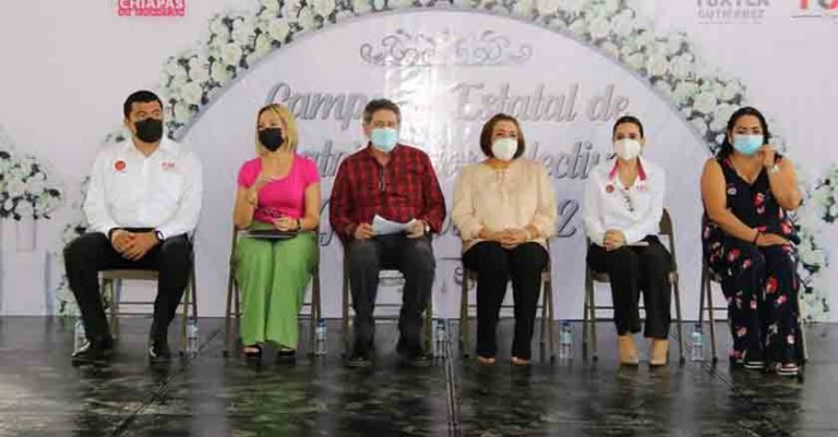 Con la coordinación iniciada por el DIF Estatal contraen matrimonio 74 parejas en Tuxtla