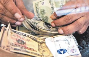 El trabajo de los migrantes en Estados Unidos genera 2.7 billones de dólares al año