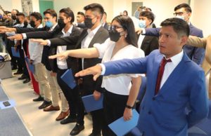 Exaltan calidad de egresados de la UNICACH