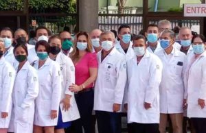 Médicos cubanos arrancan servicio tras capacitación