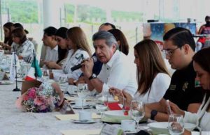 Reconoce la AMMJE a Carlos Morales por lograr un municipio limpio, sustentable y seguro