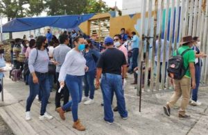 Magisterio realiza concentración masiva en Tuxtla, exigen mesa de diálogo con AMLO