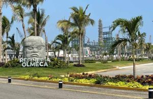 Inauguran Dos Bocas entre la incertidumbre y la ‘opacidad’