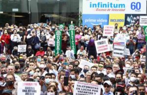 Emplazan a huelga en Telmex; banderas rojinegras ondearán después de 37 años