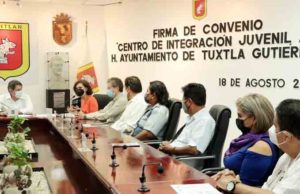 Centro de Integración Juvenil firman convenio para prevenir adicciones en jóvenes tuxtlecos