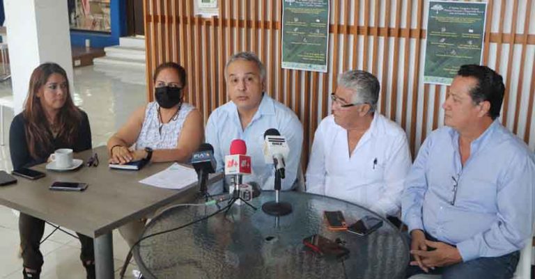 Académicos y productores buscan incidir en políticas forestales