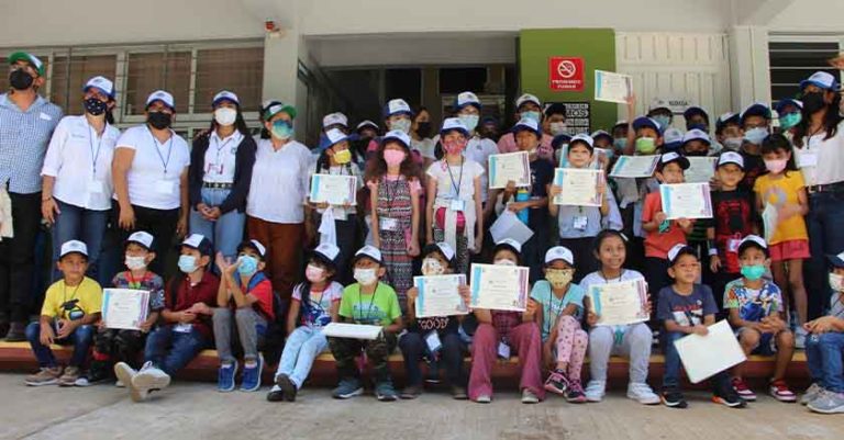 Fomenta UNICACH vocación científica en niños