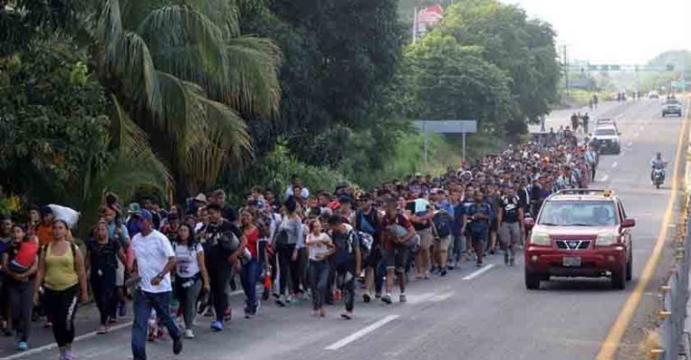 Sale nueva caravana con cerca de 1,000 migrantes desde Chiapas