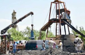 Trabajan 19 bombas para extraer agua y rescatar a mineros en Sabinas, Coahuila