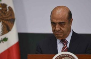 Murillo Karam impugnará prisión preventiva por caso Ayotzinapa
