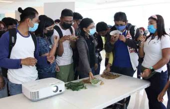 Universitarios de Mapastepec buscan sintetizar bioplástico