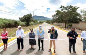 Inauguran Rutilio Escandón y Carlos Morales Vialidad en Pluma de Oro y Domo en Nuevo Amanecer de Tuxtla