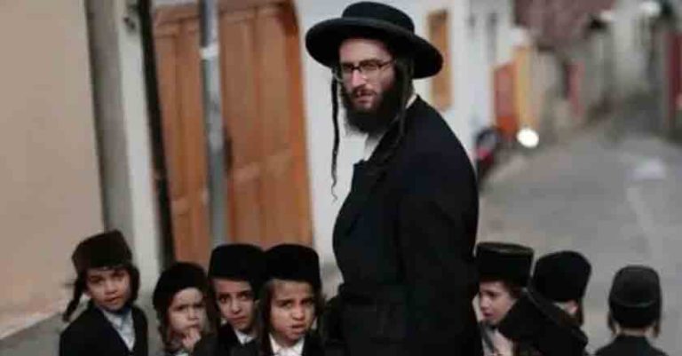 Asegura INM a miembros de la secta Lev Tahor en Tapachula