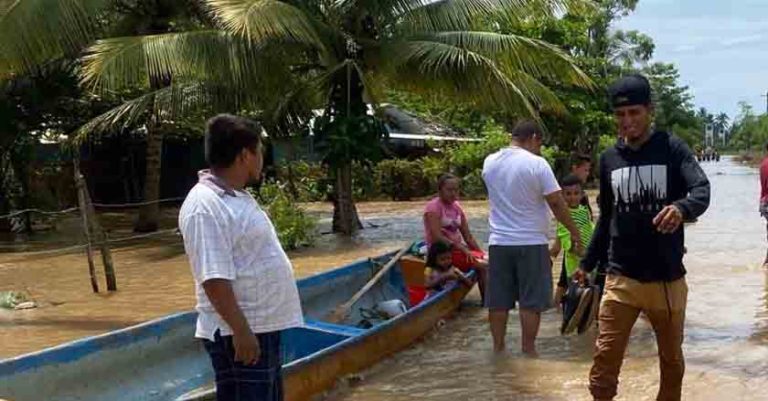 Les llueve en Chiapas y están desprotegidos