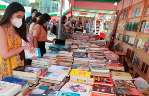 Participa UNICACH en ferias de libros